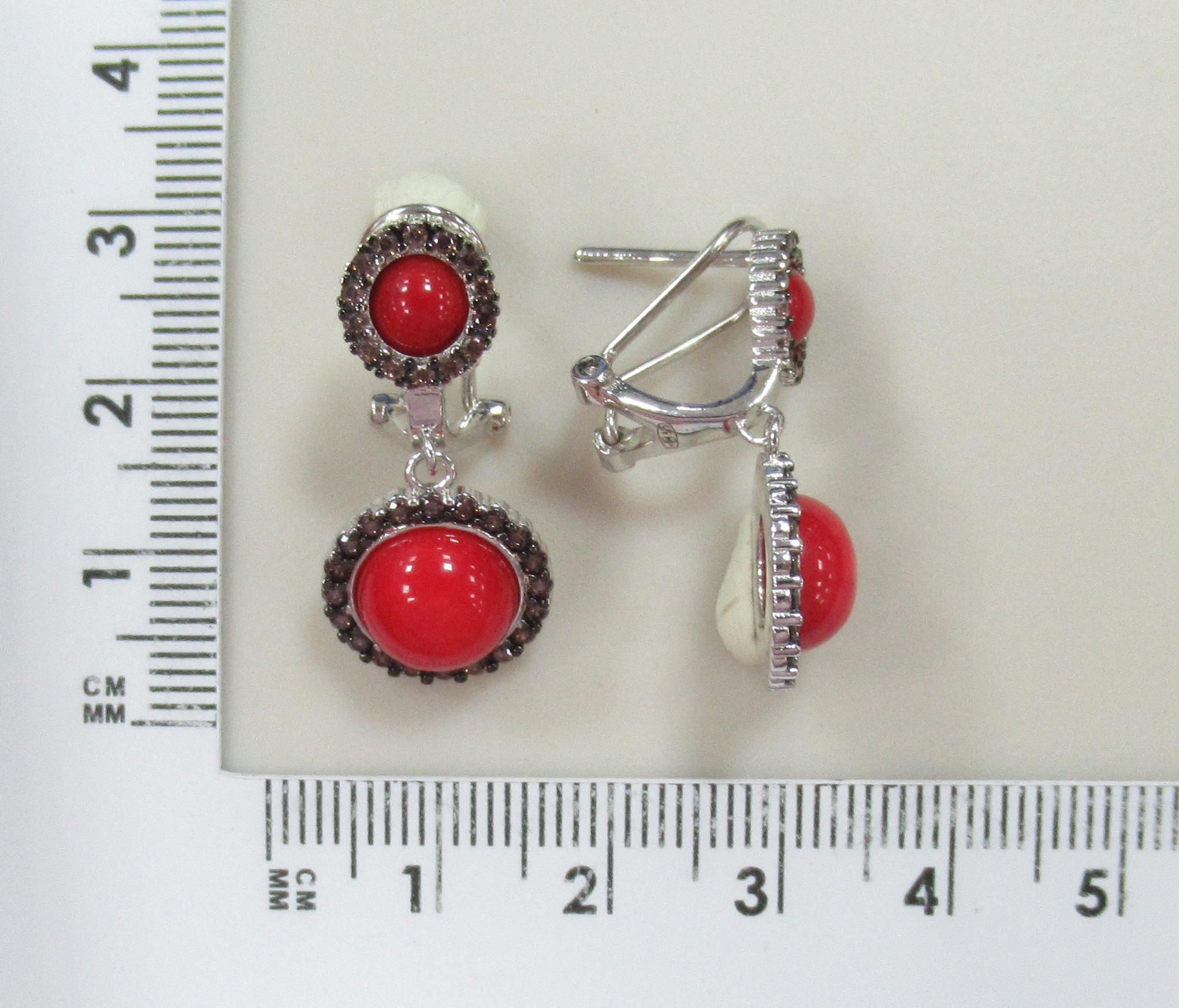 Серебряные серьги с кораллами